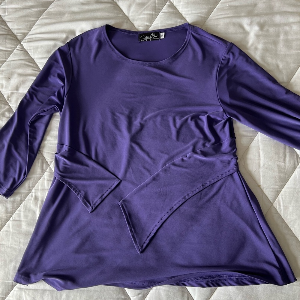 Sympli  3/4 sleeve poly knit top from Canada size 10 purple top.